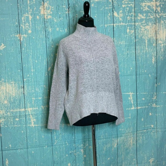 Romeo & Juliette Gray Long Sleeves High Neck Knit Sweater Size XS - Picture 9 of 10